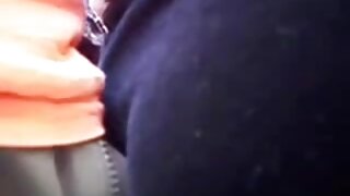 Դաջվածքով ծխող Հեյդի Վան Հորնին պառկվում է թեժ POV տեսանյութում