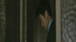 Bosomy ճապոնական Araki Hitomi տալիս մինետ եւ ծիծիկ fuck